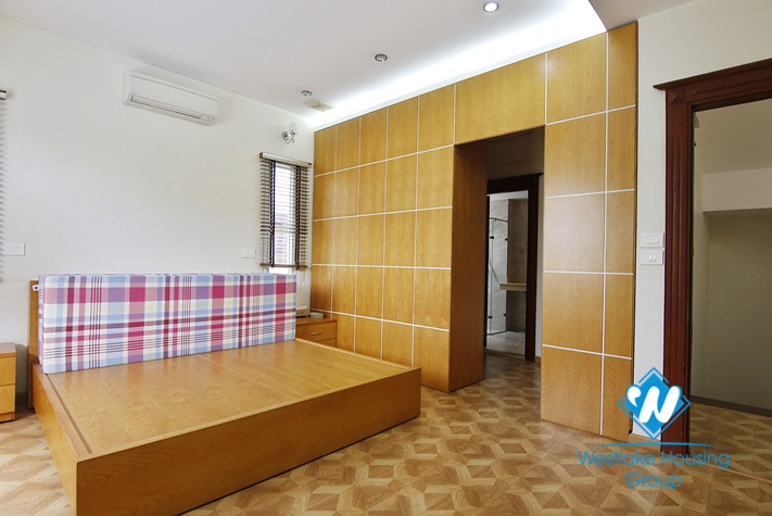 Affordable single detached villa for rent in Vinhomes Riverside, Hanoi